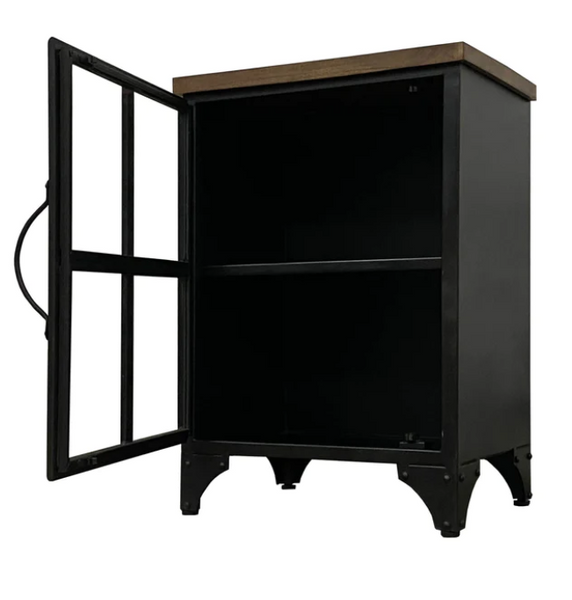 TRADITIONAL NIGHTSTAND