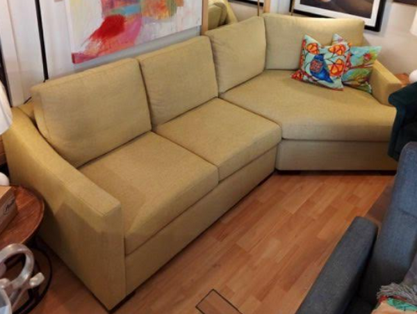 SOHO CUDDLER SECTIONAL