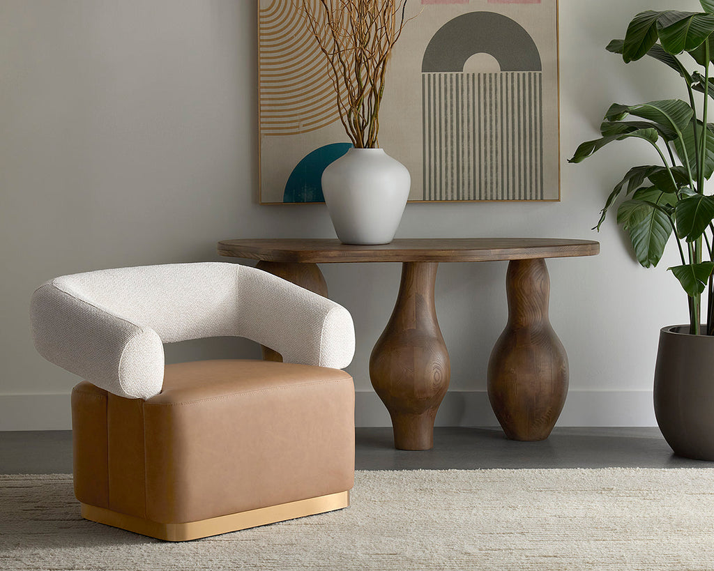 AGGIE SWIVEL LOUNGE CHAIR