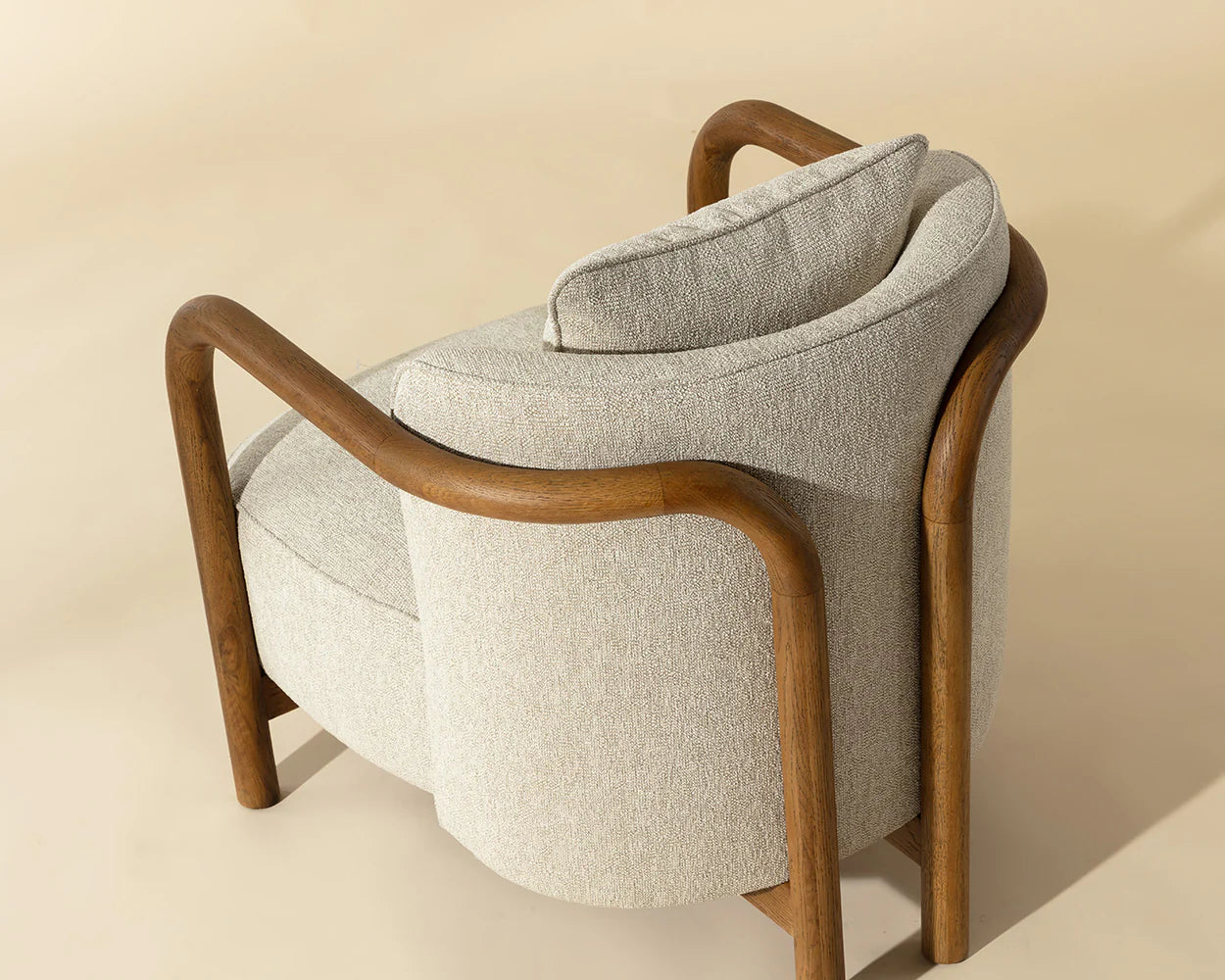 BEATRICE LOUNGE CHAIR