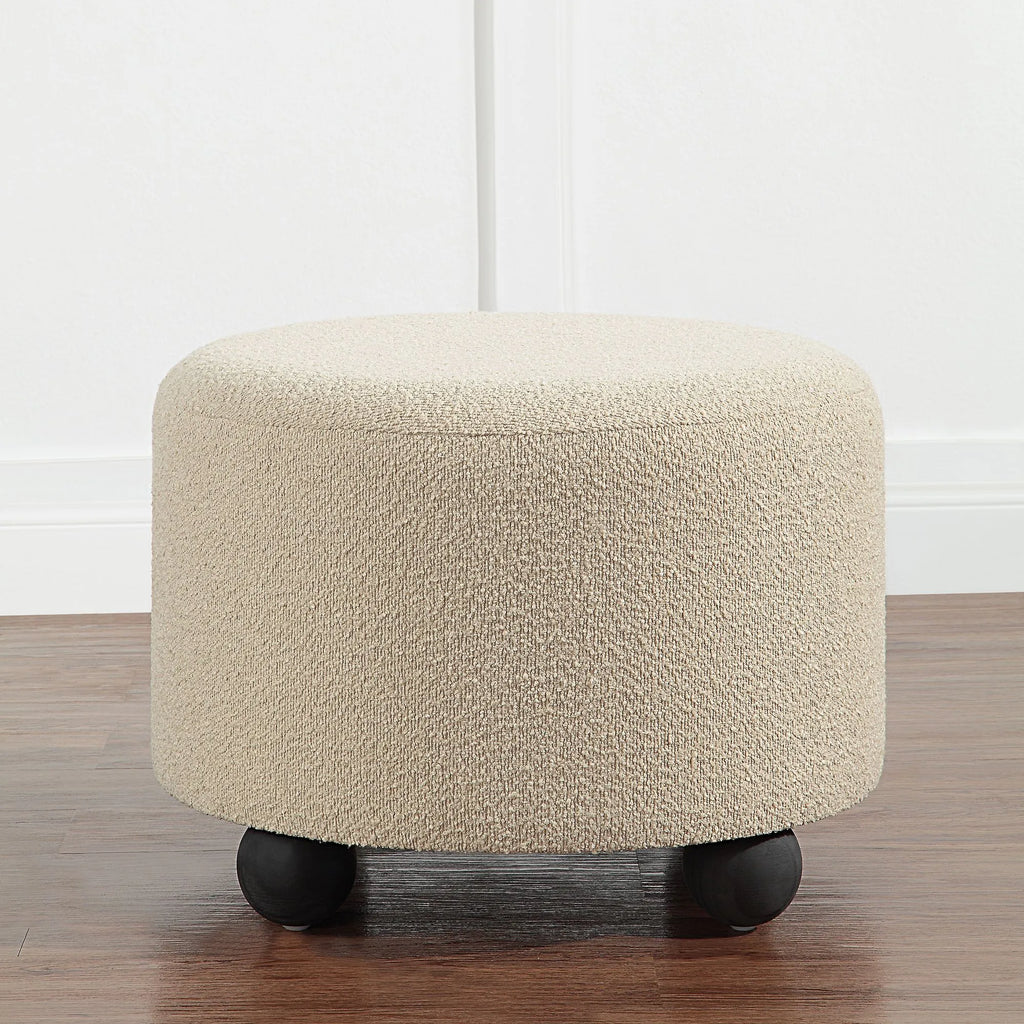 CLAUDDE OTTOMAN