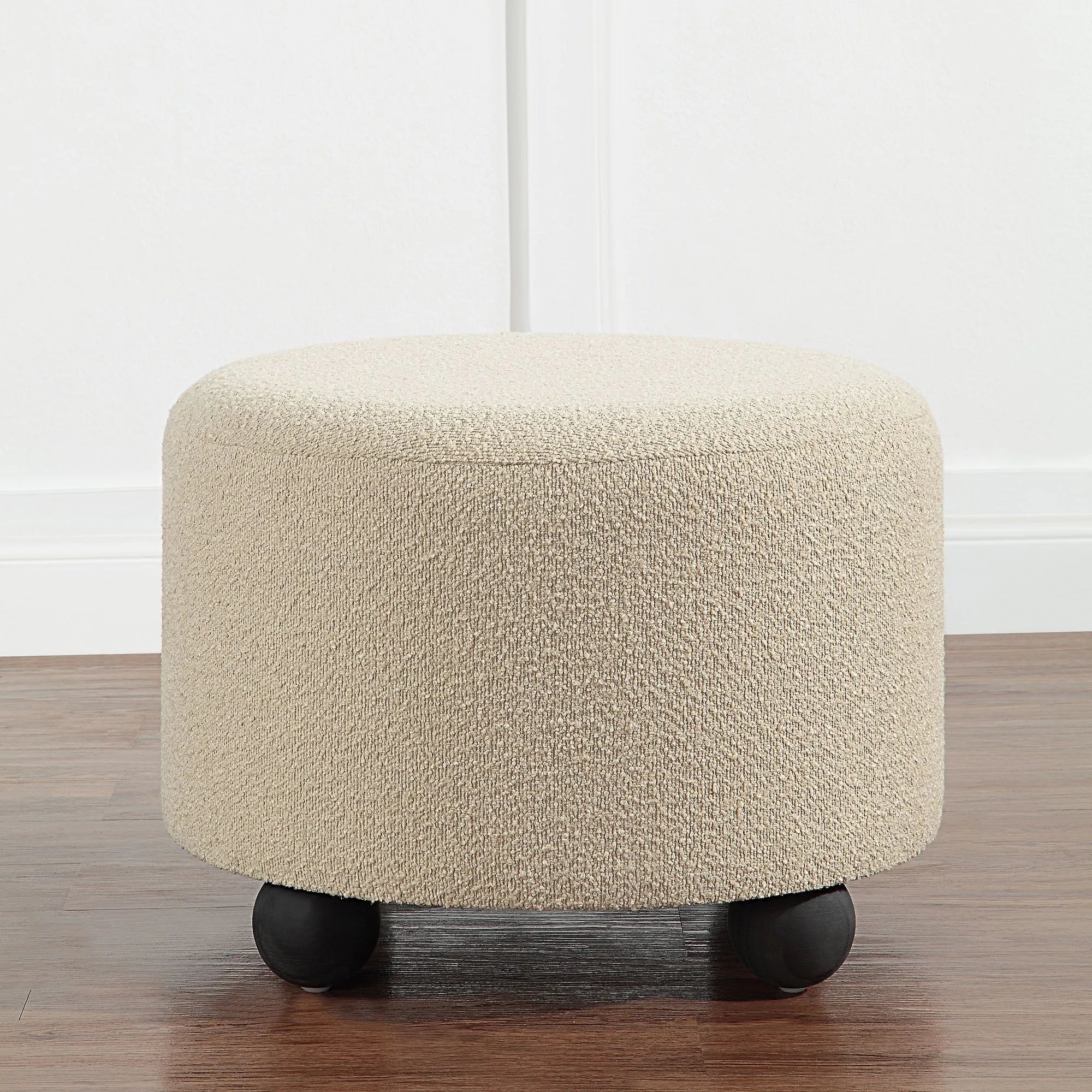 CLAUDDE OTTOMAN