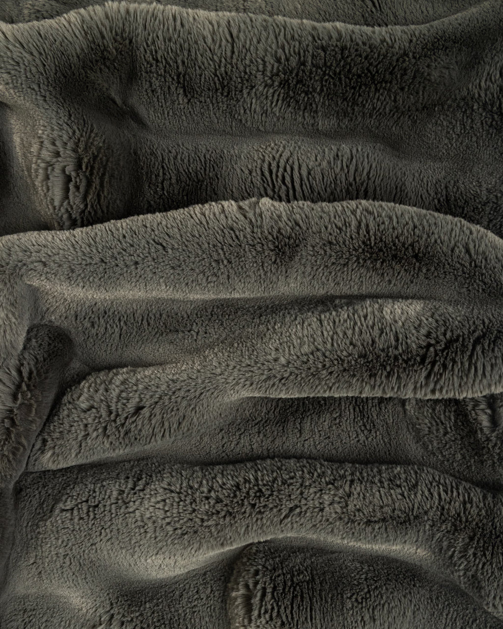 NORMY FAUX FUR THROW BLANKET