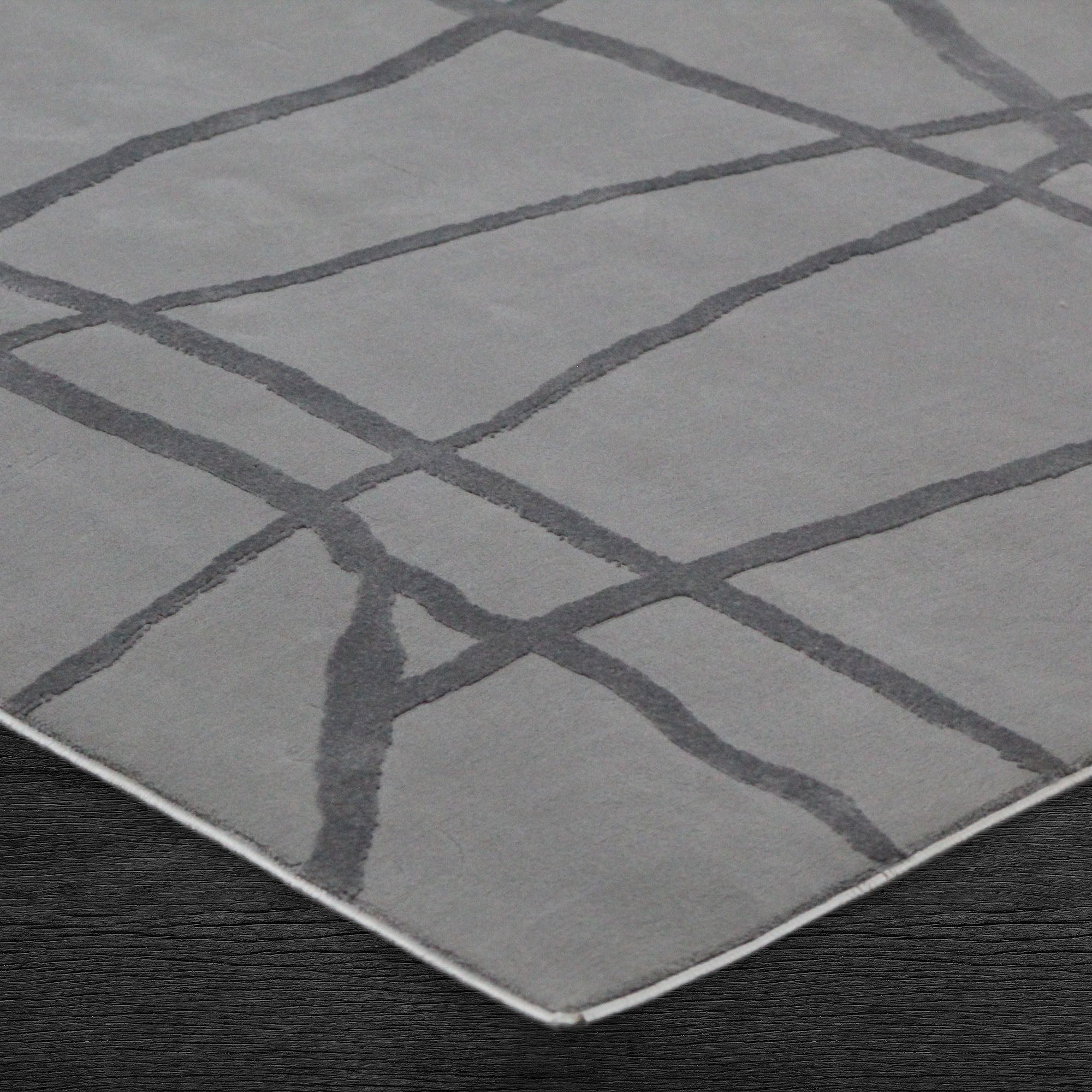 MANTLE RUG