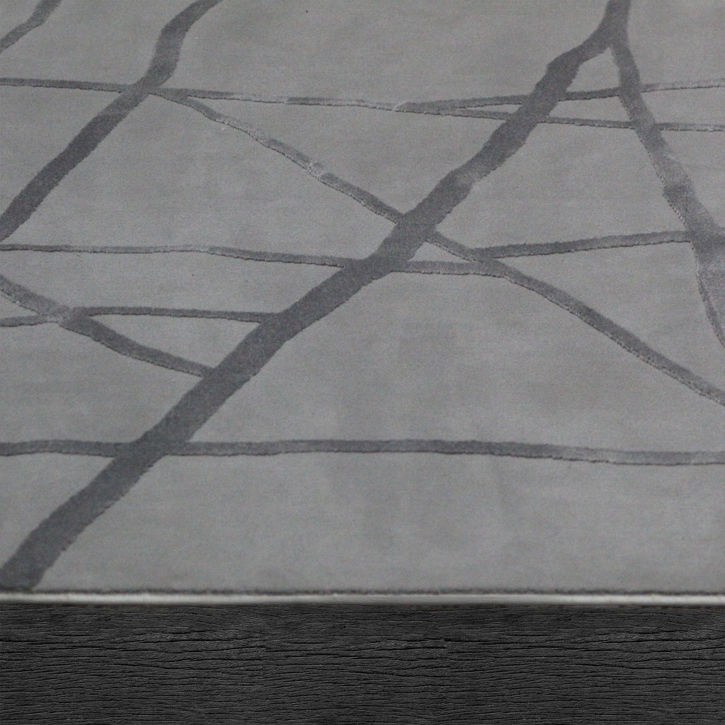 MANTLE RUG