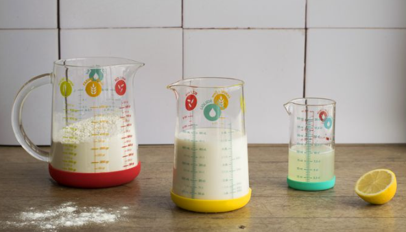 MEASURING CUPS