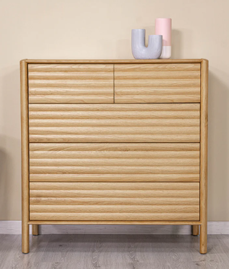 RUNWAY CHEST