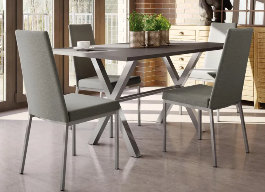 LINEA DINING CHAIR