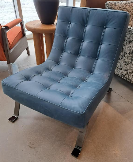 WINDMILL ARMLESS CHAIR