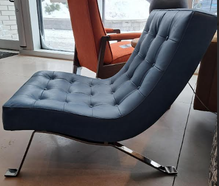 WINDMILL ARMLESS CHAIR