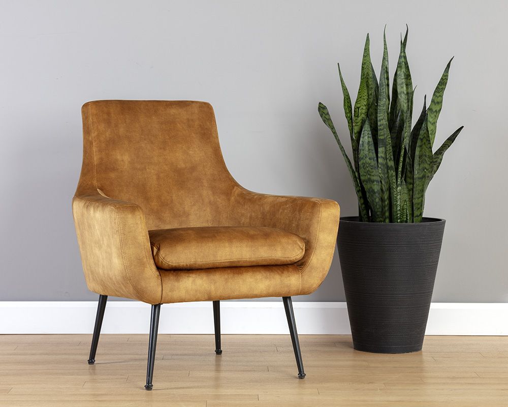 ALETTA LOUNGE CHAIR