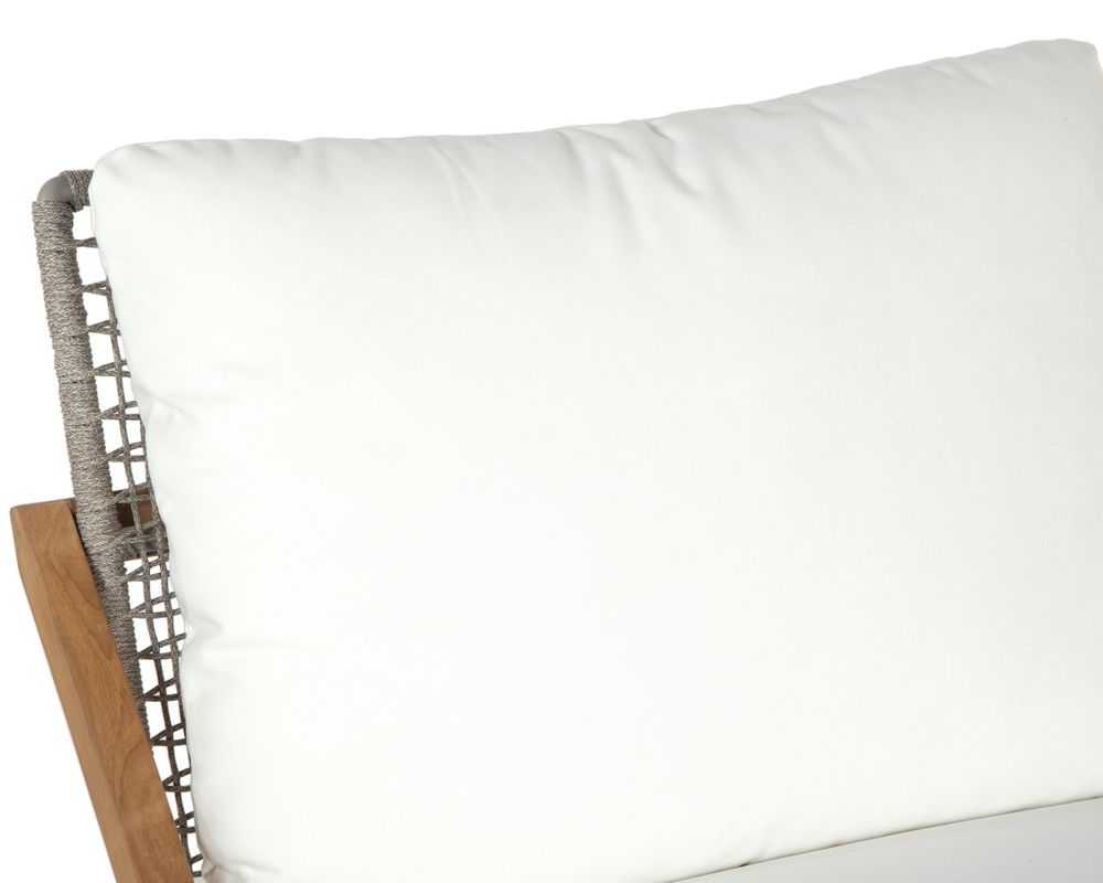 BARI LOUNGE CHAIR