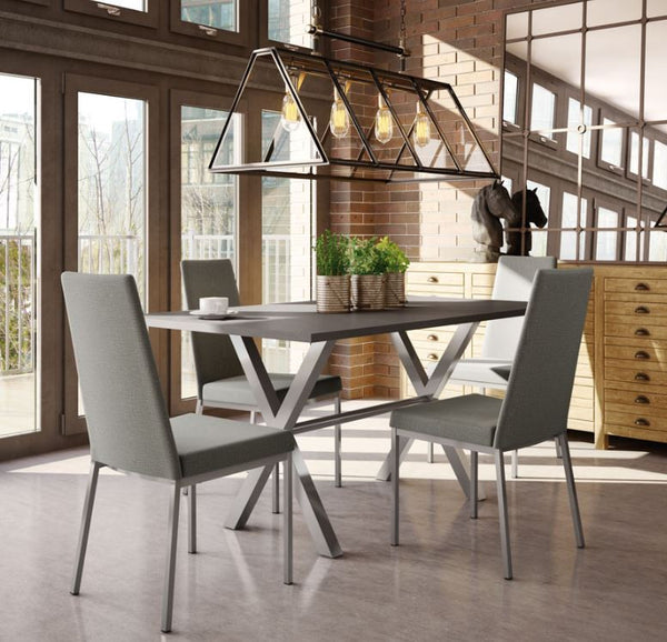 LINEA DINING CHAIR