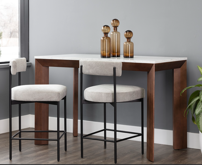 FERGUS  TABLE