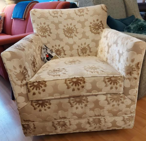 CLARISSA SWIVEL GLIDER