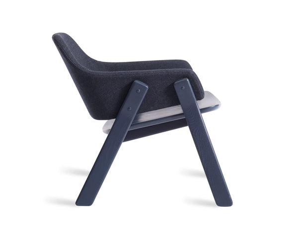 CLUTCH LOUNGE CHAIR