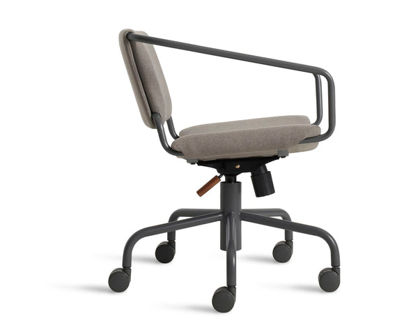 DAILY TASK OFFICE CHAIR
